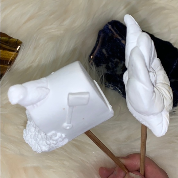 Plaster plant decoration to paint planter decor - Picture 3 of 3